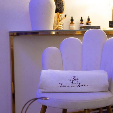 Femme Noir Luxury Spa Experience San Nicola La Strada Exterior photo