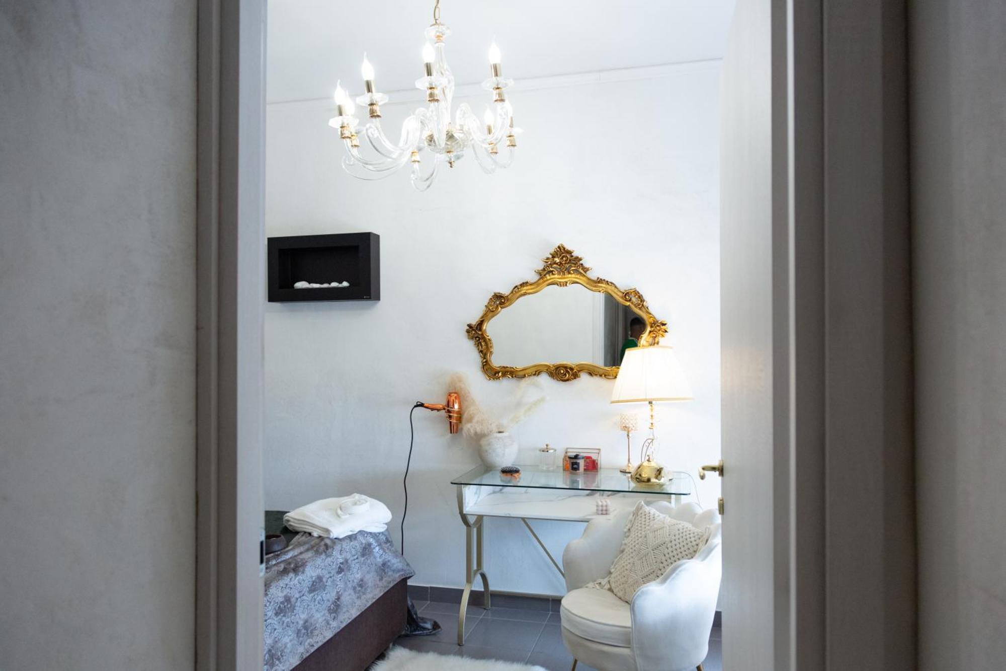 Femme Noir Luxury Spa Experience San Nicola La Strada Exterior photo